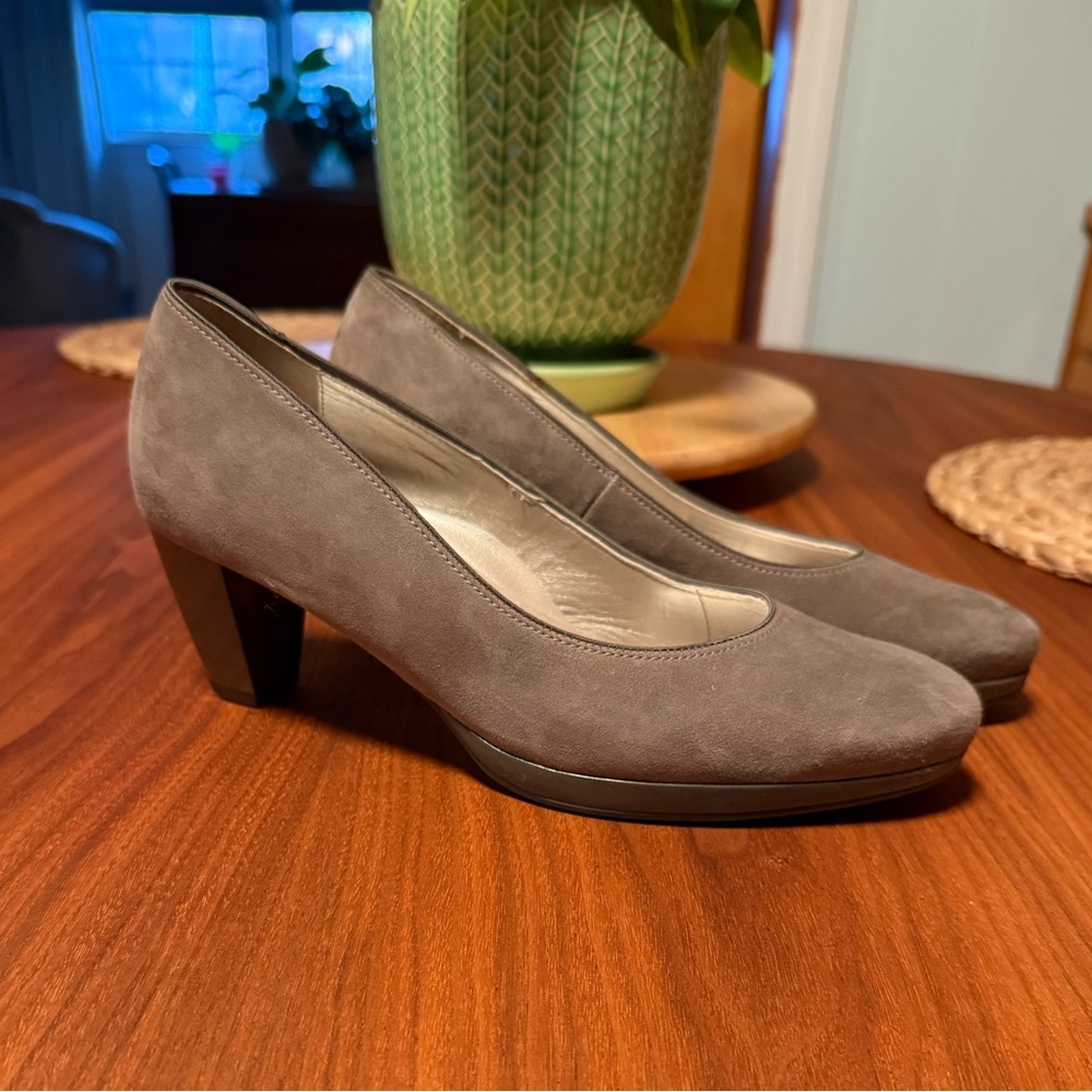 Ara Germany Taupe Ophelia Suede Leather Women's Pumps USA sz7